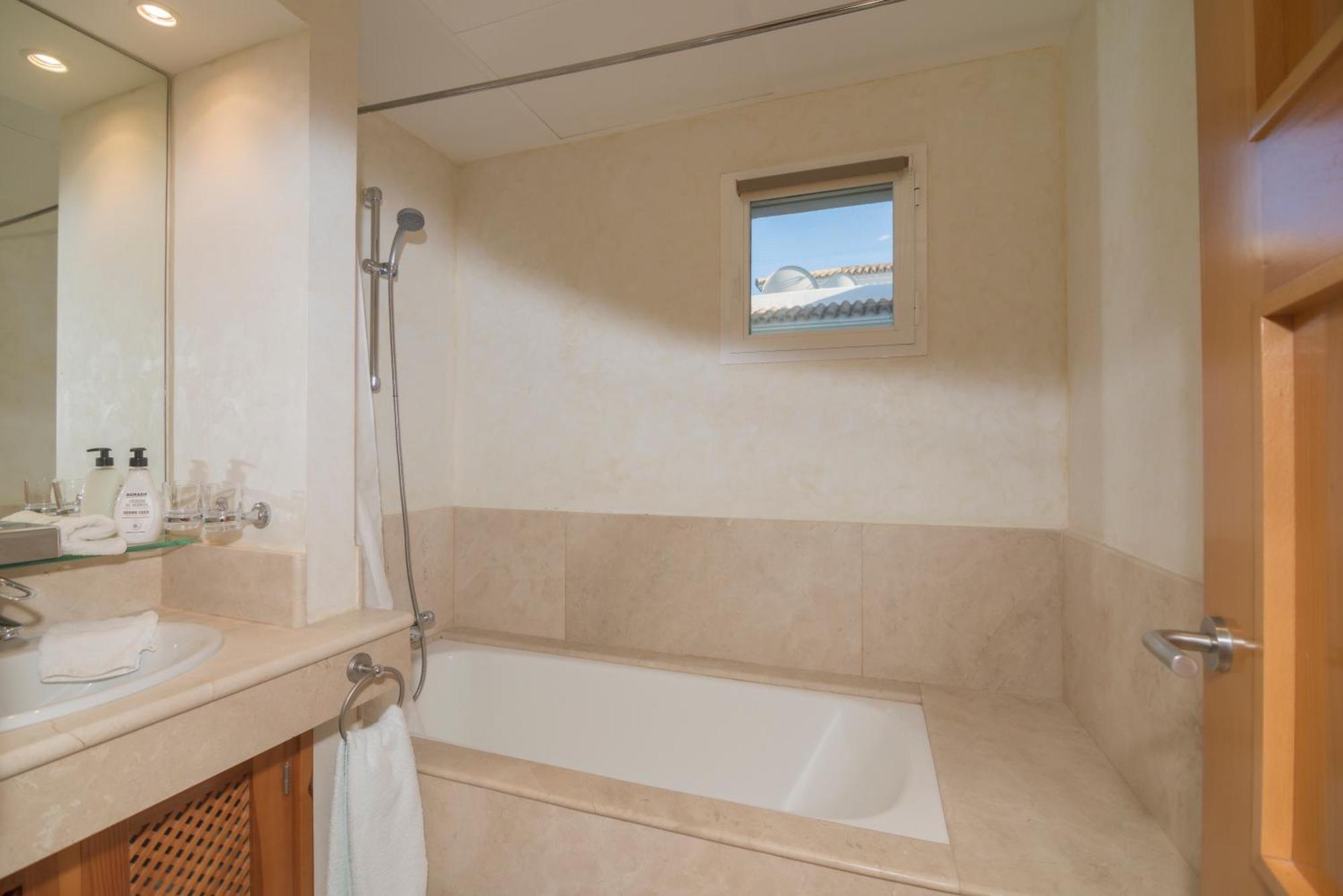 Resort Villas Andalucia بينالوب كاساس فِييخاس المظهر الخارجي الصورة