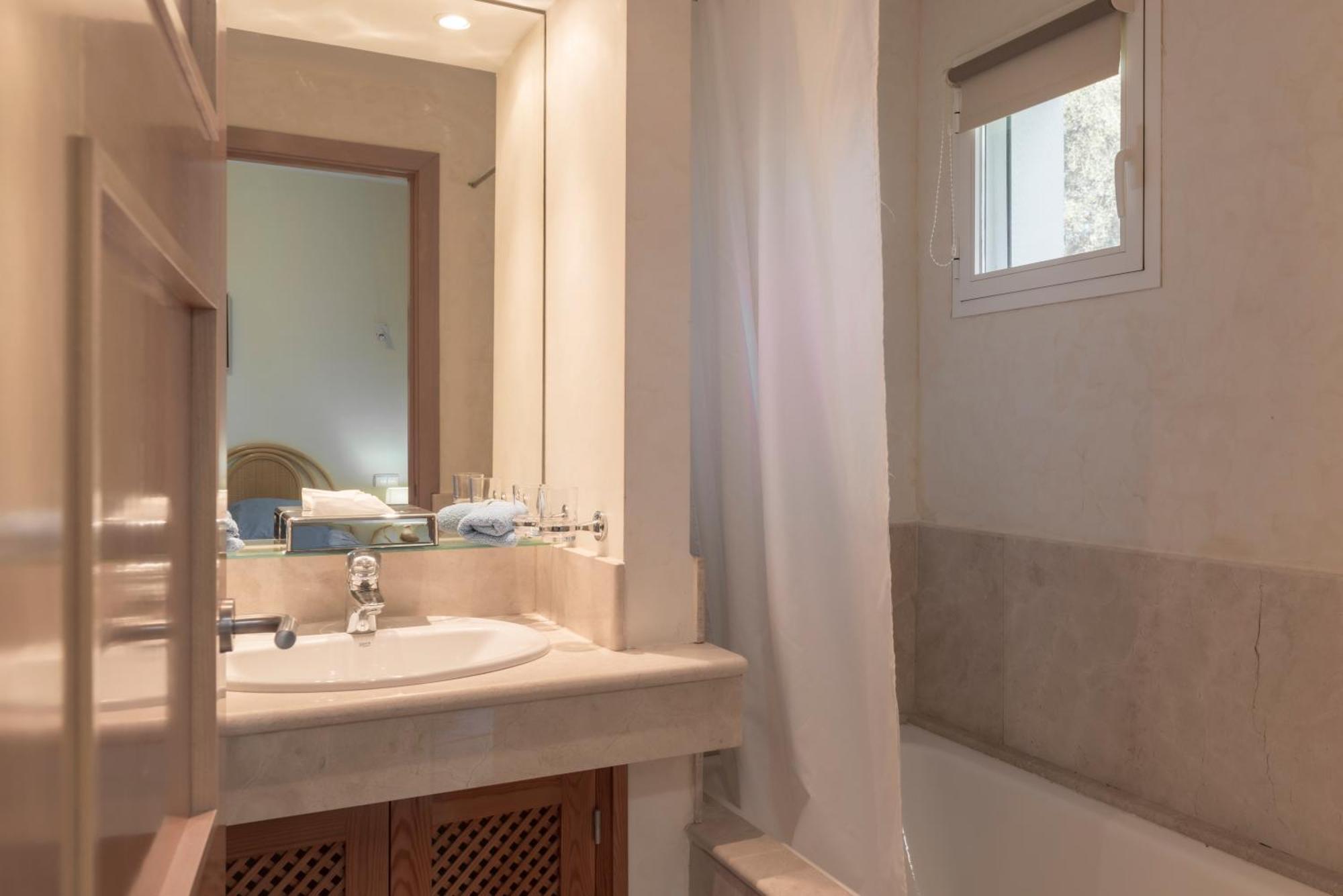 Resort Villas Andalucia بينالوب كاساس فِييخاس المظهر الخارجي الصورة
