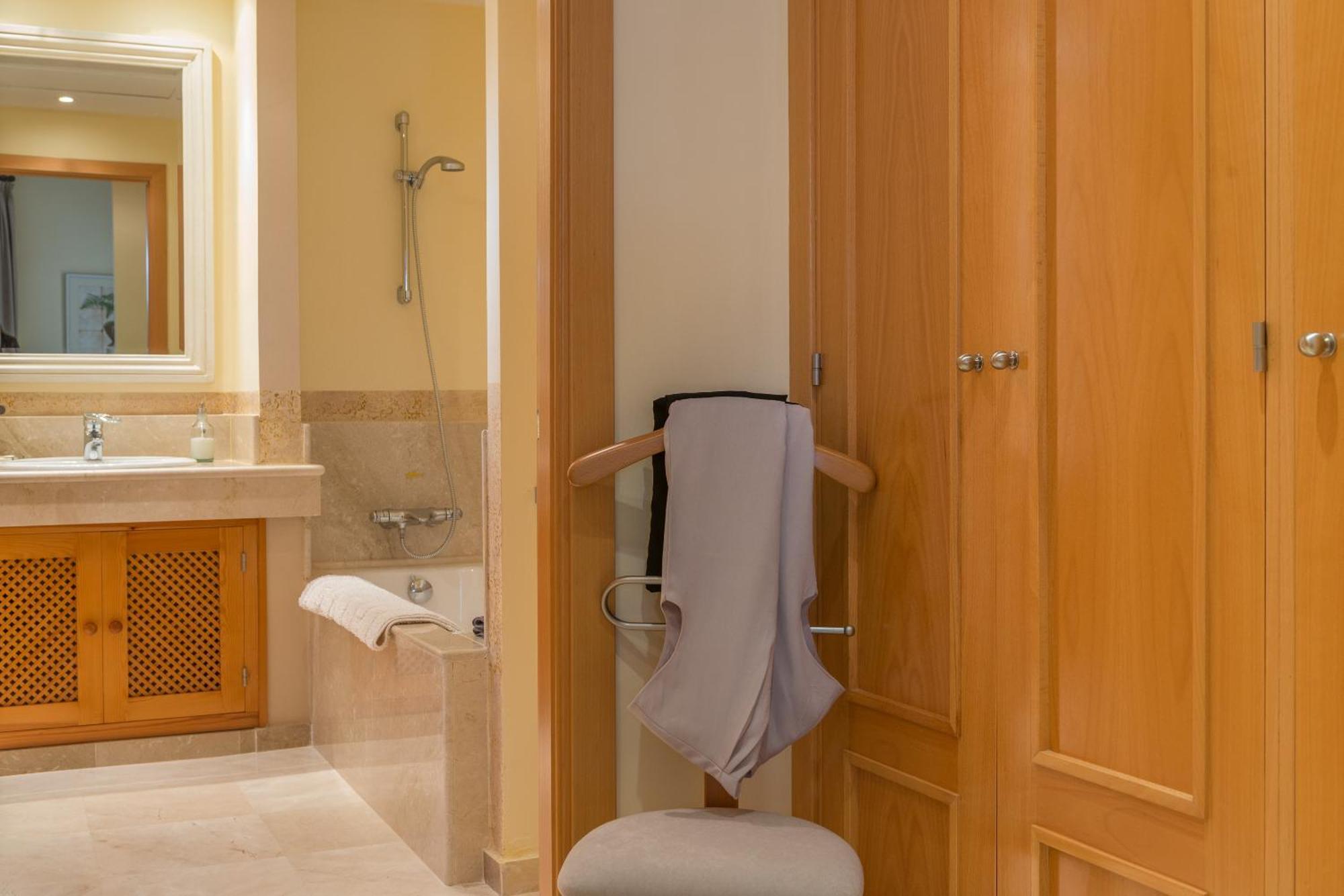 Resort Villas Andalucia بينالوب كاساس فِييخاس الغرفة الصورة