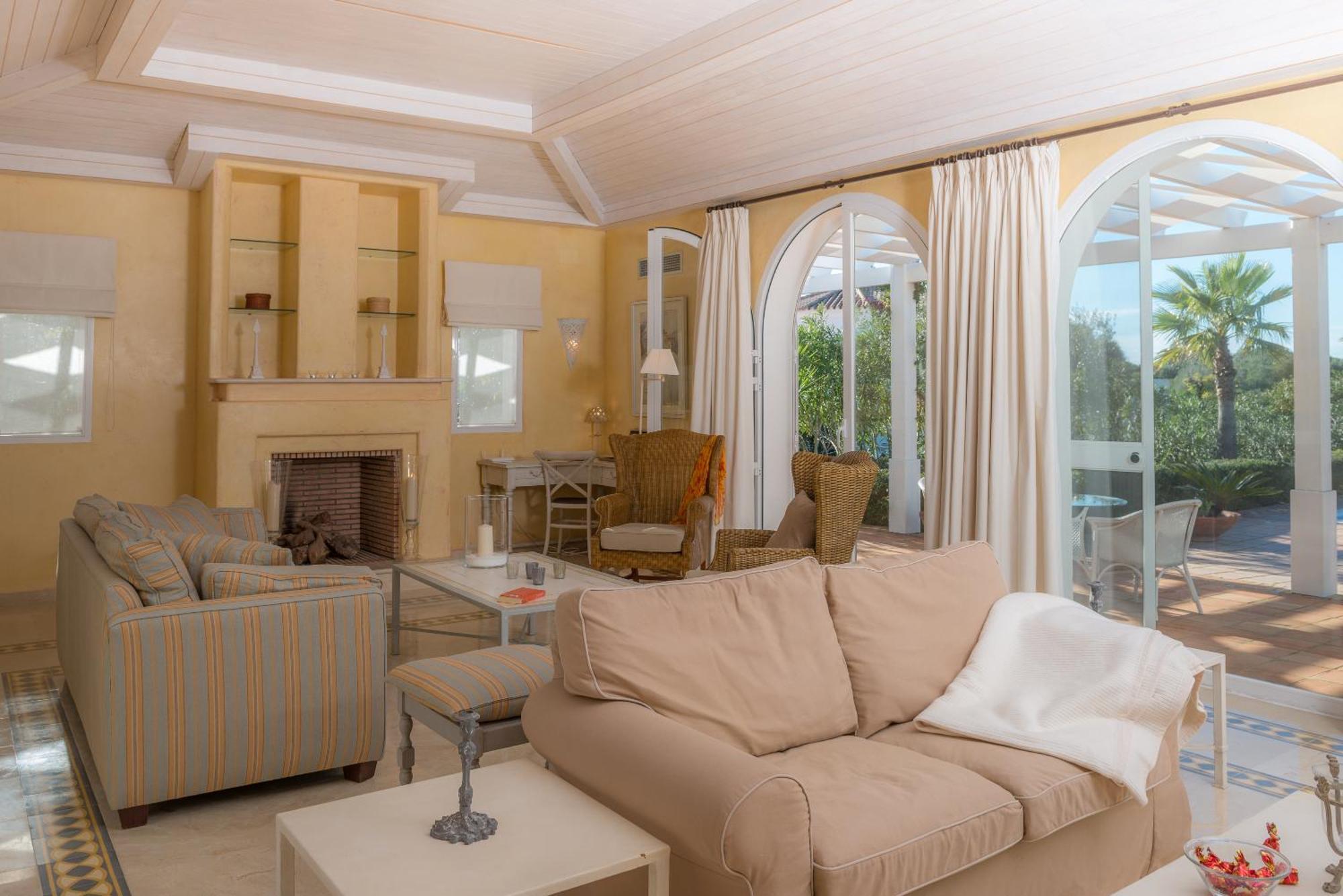 Resort Villas Andalucia بينالوب كاساس فِييخاس الغرفة الصورة