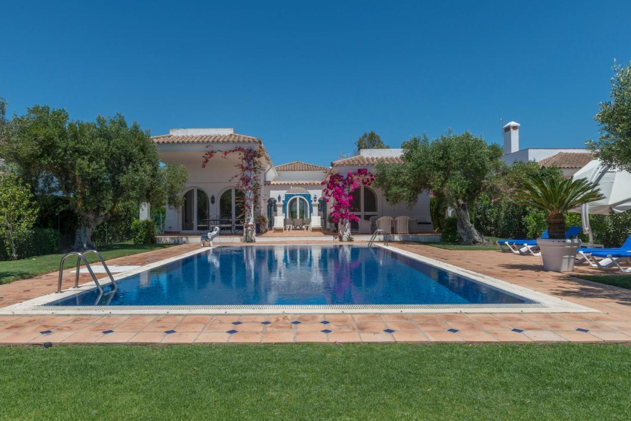 Resort Villas Andalucia بينالوب كاساس فِييخاس المظهر الخارجي الصورة
